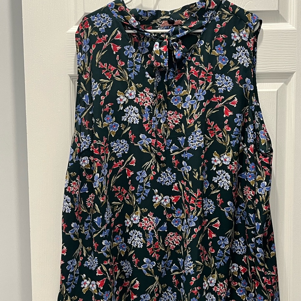 East Adeline Sleeveless Blouse. Size 3x Women’s
